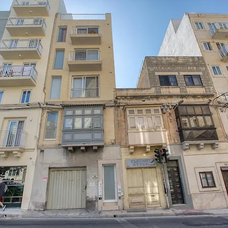 Gzira, 2 Bedroom