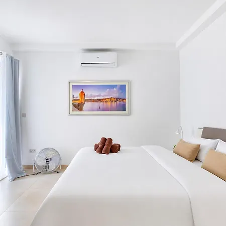 Gzira, 2 Bedroom