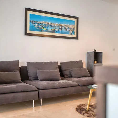 Gzira, 2 Bedroom * Gzira