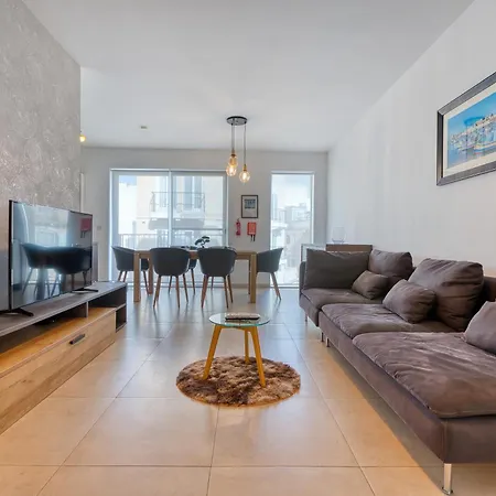Gzira, 2 Bedroom Appartement Gzira