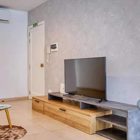 Gzira, 2 Bedroom Appartement Gzira