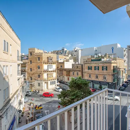 Gzira, 2 Bedroom