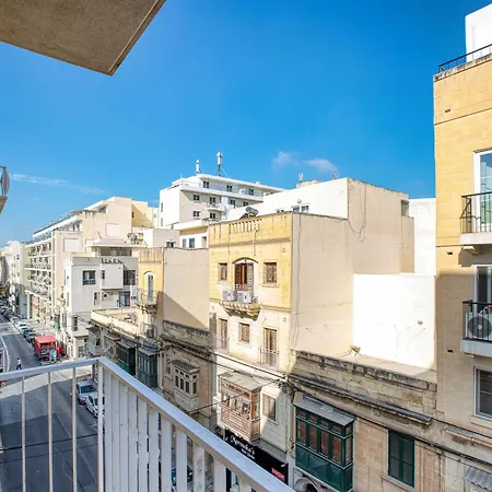 Gzira, 2 Bedroom